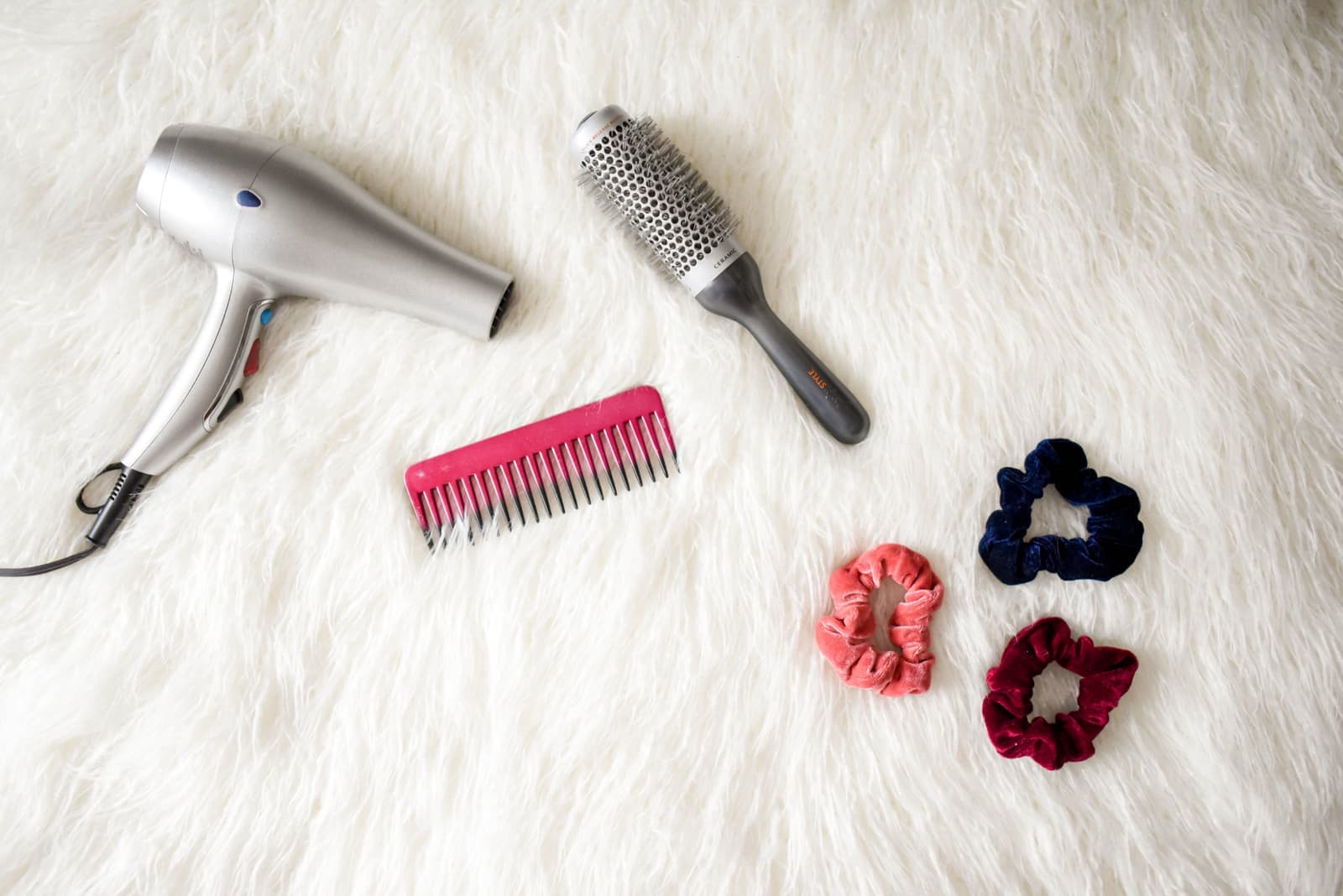 A hot air styling brush